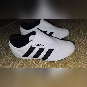 Brand New Takwen Adidas Women's White Sneakers with Black Stripes